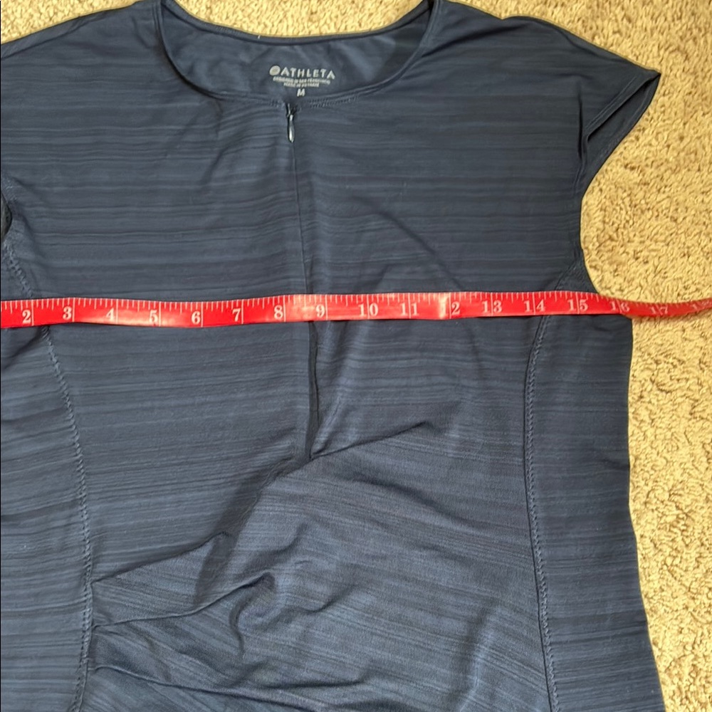 Athleta Blue Fitted Cap Sleeve Ruched Rashguard - Picture 2 of 4
